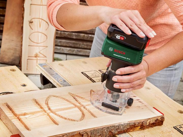 Produktbild Bosch Home & Garden AdvancedTrimRouter 18V-8