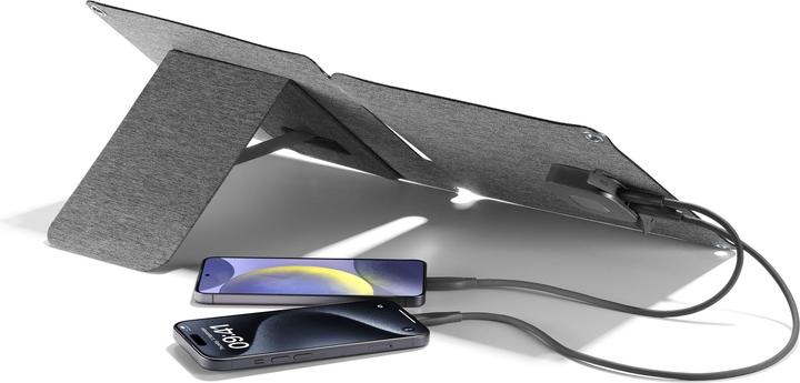 Actual product image Cellularline Chargeur Solaire Portable 10W (10 W, 0.75 kg)