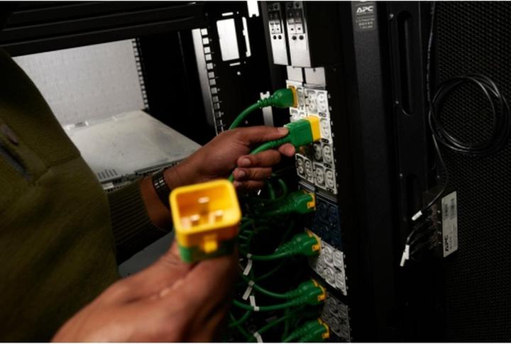 Actual product image APC APDU10350SM, Geändert, 0U, Einphasig, Senkrecht, Schwarz, LCD