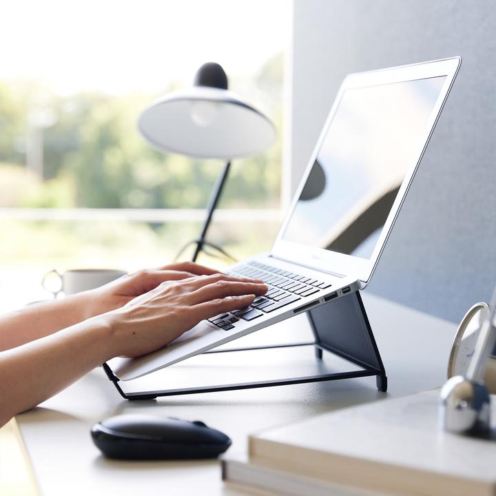 Immagine prodotto Yamazaki Supporto per tablet e laptop con doppia funzione TOWER