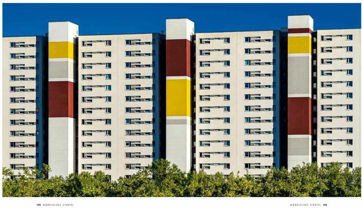 Actual product image Plattenbau Berlin (English, German, Jesse Simon, 2022)