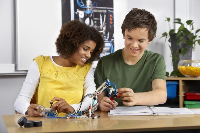 Produktbild LEGO Pneumatik Add-on Set mit Pumpe