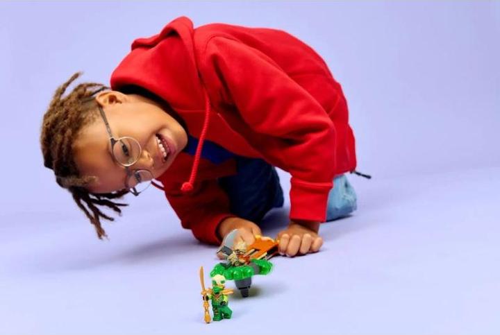 Produktbild LEGO Lloyd vs. Elementarmonster-Spinner (71850)