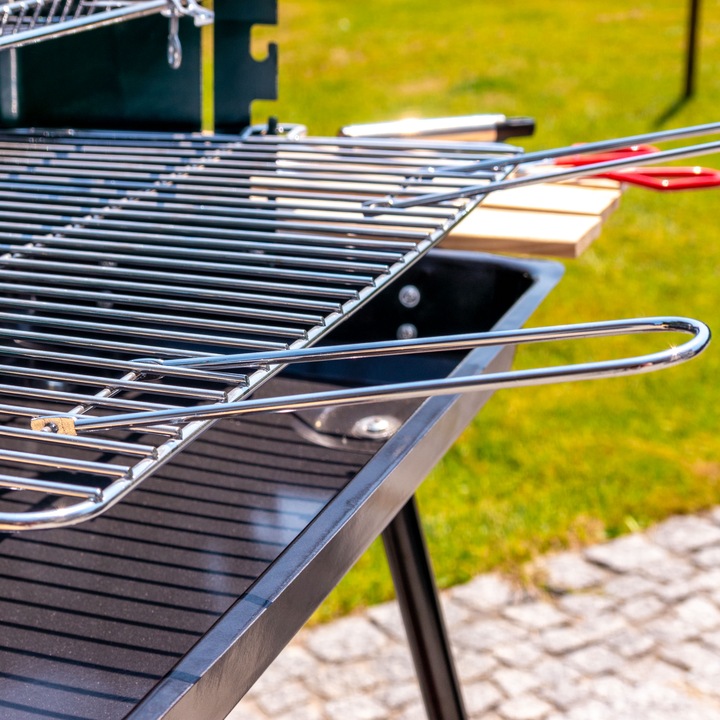 Actual product image Mirpol Rectangular Charcoal Grill on Wheels (29 cm)