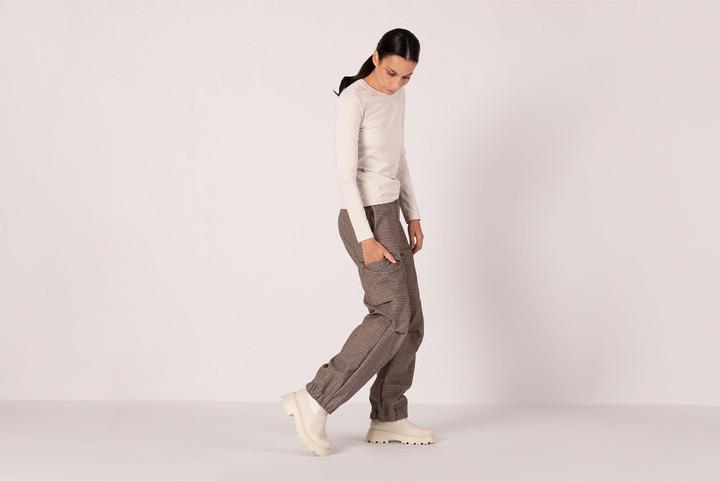 Actual product image Jeanne Baret Medan Cargo (36)