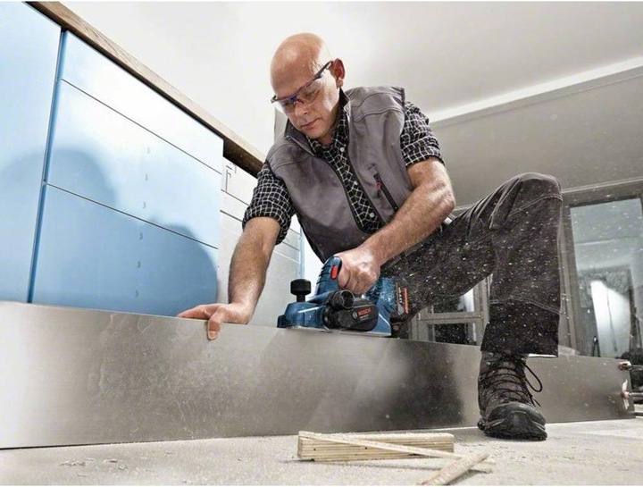 Produktbild Bosch Professional GHO 18V-LI