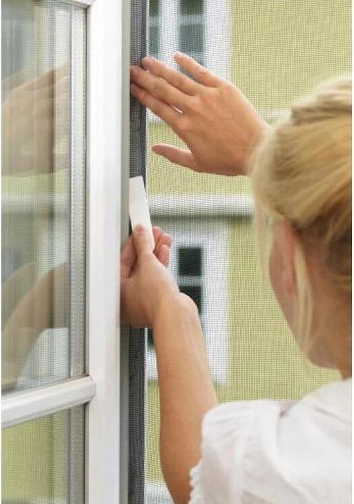 Produktbild tesa Insektenschutz COMFORT für Fenster, mit Klettband, selbstklebend, ohne Bohren (120 x 240 cm)