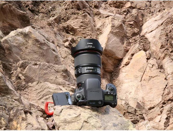 Actual product image Relacart MIPASSPORT miniature radio system for videographers