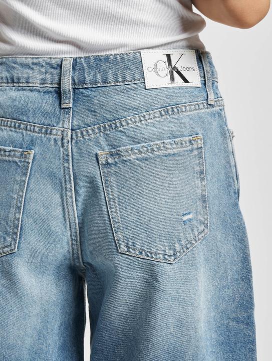 Actual product image Calvin Klein Jeans 90S Straight Shorts - 102407 (26)