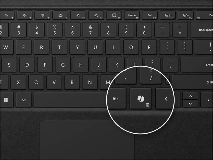Actual product image Microsoft Surface Pro 13-inch Keyboard without pen storage for business (DE, Docking)