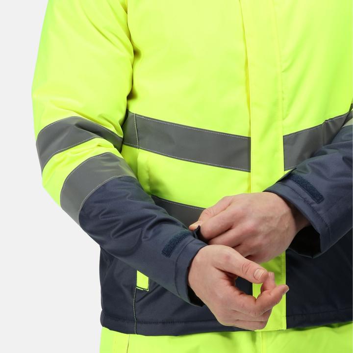 Actual product image Regatta Bomber Jacket High Visibility (3XL)
