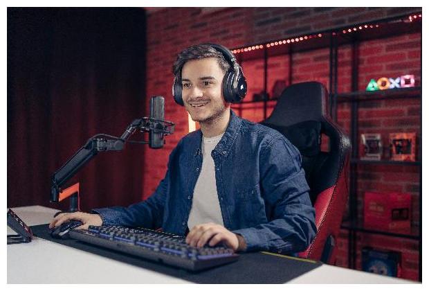 Actual product image Elgato Wave:3