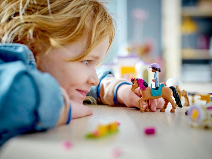 Produktbild LEGO Reitschule (41746, LEGO Friends)