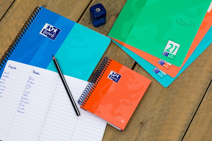 Actual product image Oxford Exercise book, A4, ruling 25 (A4, Lined, Soft cover)