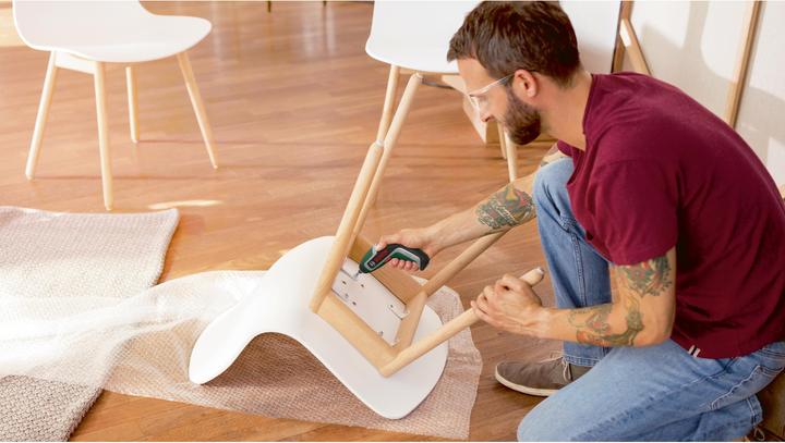 Productafbeelding Bosch Home & Garden accuschroevendraaier, IXO 7 set, met compacte waterpas, 06039E0008