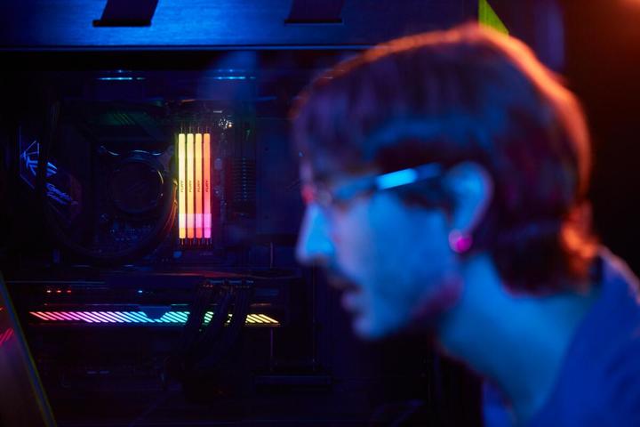 Produktbild Kingston FURY Renegade RGB (2 x 48GB, 6000 MHz, DDR5-RAM, DIMM)