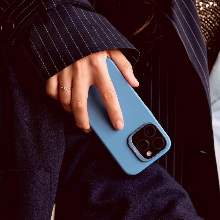 Produktbild Decoded AntiMicrobial Silicone Backcover Case with MagSafe for iPhone 16 Pro Max - Blue (Apple iPhone 16 Pro Max)