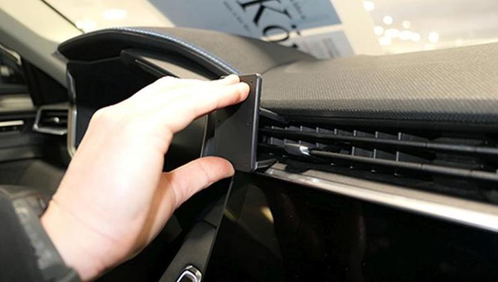 Immagine prodotto Brodit 855857 Supporto per auto Lynk & Co 01, 21-