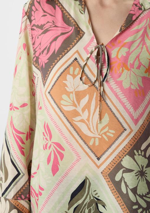 Produktbild Comma Bluse Fliessende Longbluse aus Viskosemix mit All-over-Print (46)