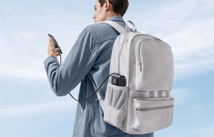 Actual product image Baseus Powerbank Free2Pull 20000mAh 65W + cable (czarny) (20000 mAh, 65 W, 74 Wh)