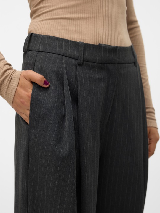 Actual product image Vero Moda VMSILJE Medium waist trousers Trousers (38)