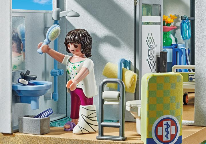 Actual product image Playmobil Modern hospital (71615, Playmobil City Action)