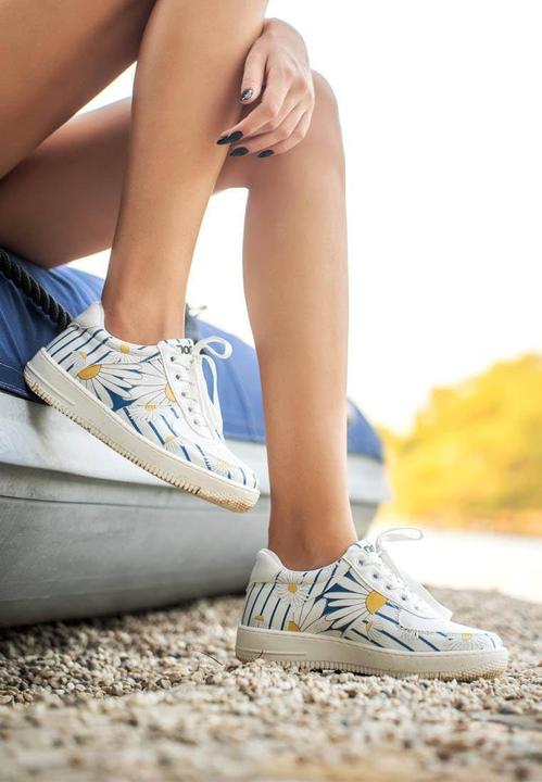 Immagine prodotto Dogo Scarpe da Ginnastica Daisy a Righe (37)