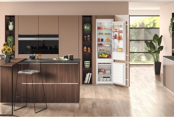 Actual product image Hotpoint HAC20D011A1 (300 l)