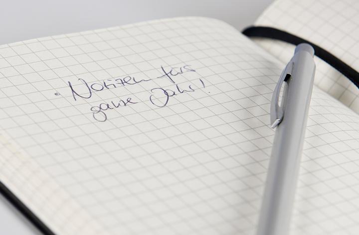 Image du produit Brunnen Carnet de notes KOMPAGNON DIN A4 quadrillé, noir couverture rigide 192, dont 16 pages détachables (A4, Quadrillé, Couverture rigide)