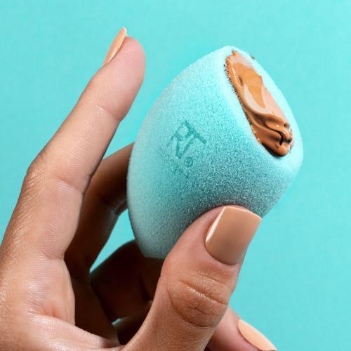 Actual product image Real Techniques Miracle AirBlend Sponge+