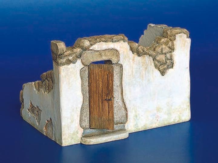 Plus Model Oost-Europese ruïne