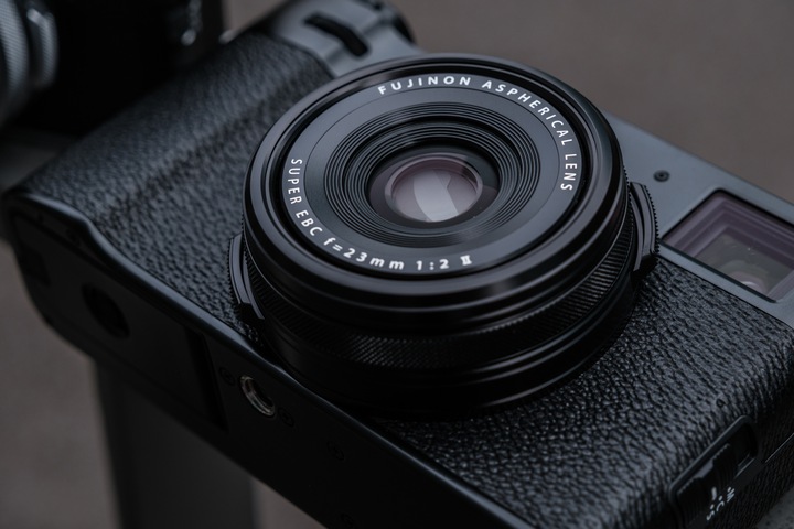 Produktbild Fujifilm X100VI (23 mm, 40.20 Mpx, APS-C / DX)