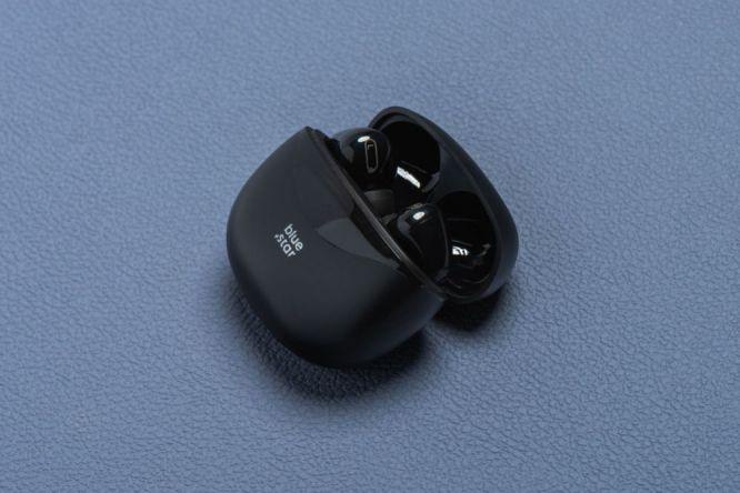 Actual product image Wired headphones Blue Star BLUE STAR wireless earphones bluetooth TWS T60 black (4 h, Wireless)