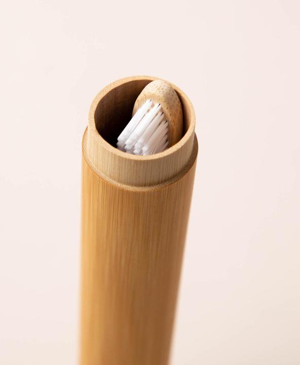 Actual product image Noya Bambus Zahnbürste und Reisebox (Soft, 1 x)