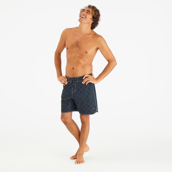 Actual product image Olaian Men's Boardshorts Surf 500 Long 18" - Checky black (44, Frequency band 38 (2600 MHz))