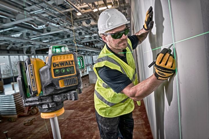 Actual product image DeWalt DCE0811D1R-QW Cross Line Laser