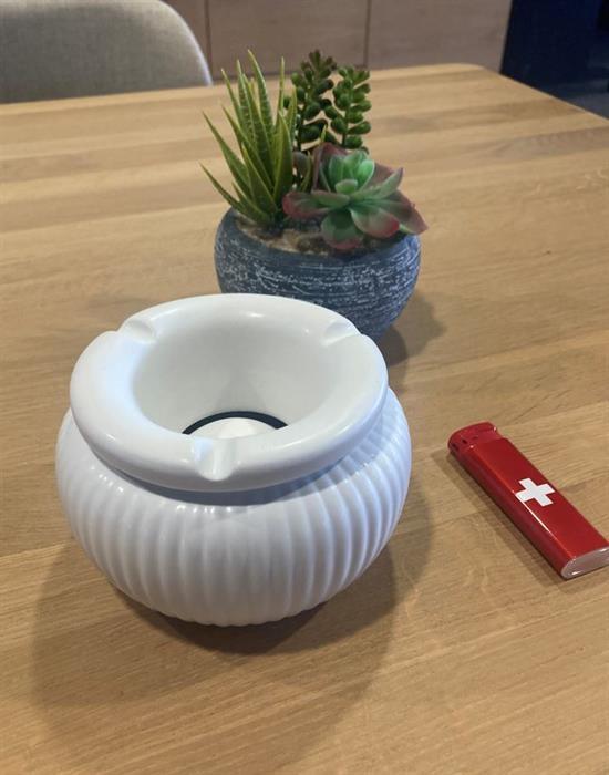 Actual product image GuGus Storm ashtray