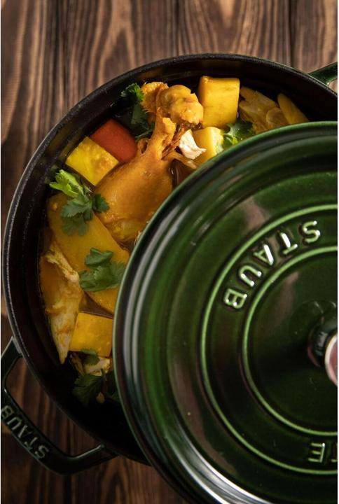 Produktbild Staub Cocotte (24 cm, Bräter + Schmortopf, Gusseisen)