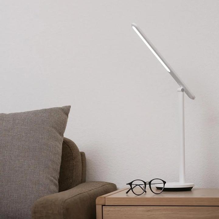 Actual product image Yeelight Folding Desk Lamp (200 lm)
