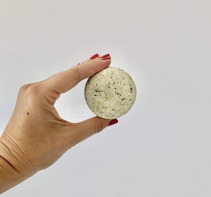 Actual product image The Organic Republic Solid Shampoo for Oily Hair 70g (100 ml, Solid shampoo, 70 g)