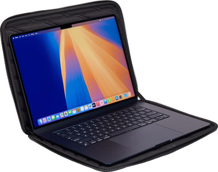 Actual product image Thule Gauntlet 5 MacBook Sleeve (16", Apple)