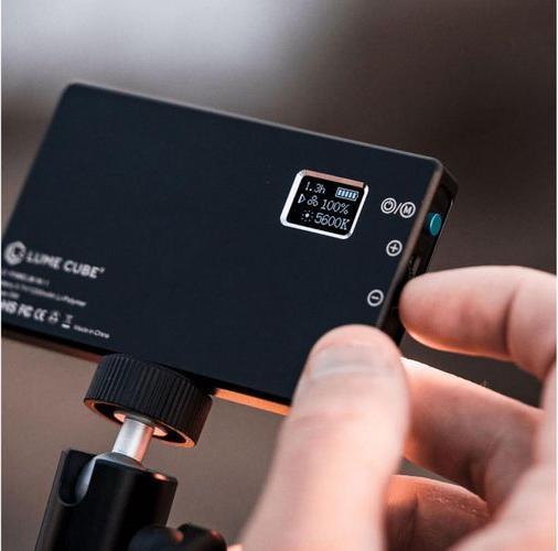 Image du produit Lume Cube Panel Mini avec support pour reflex numérique (Lumière vidéo)