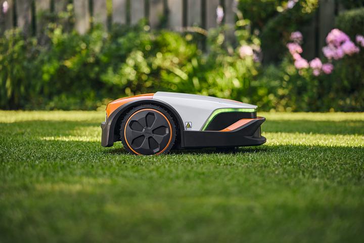 Actual product image Stihl iMOW 5 Robot lawnmower (1500 m², Boundary wire)