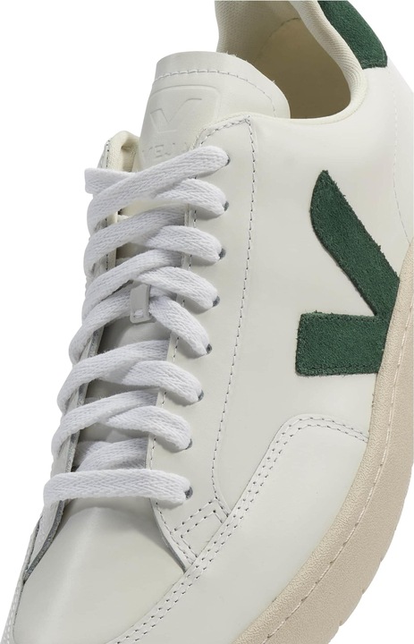 Actual product image Veja V-12 (43)