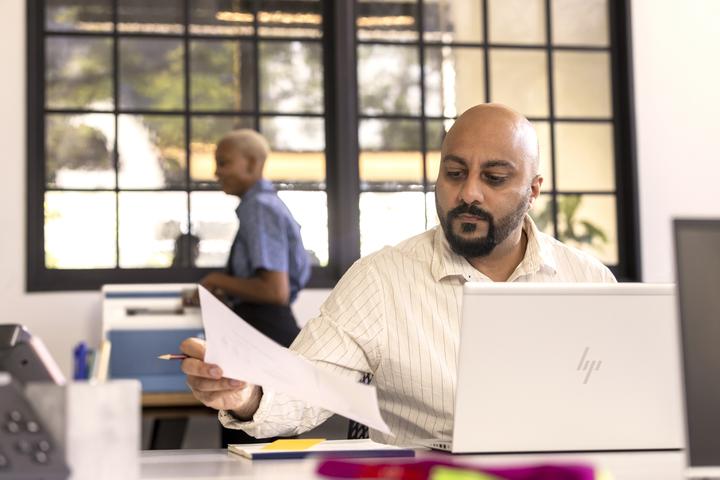 Image du produit HP Color LaserJet Pro MFP 4302fdw (Laser, Couleur)