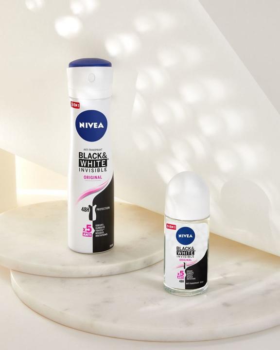 Actual product image NIVEA BLACK & WHITE INVISIBLE deo roll-on 50 ml (Roll-on, 50 ml)