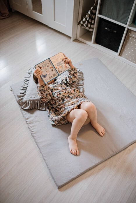 Actual product image Babyly Leinenmatte Krabbeldecke für Kinder Grau