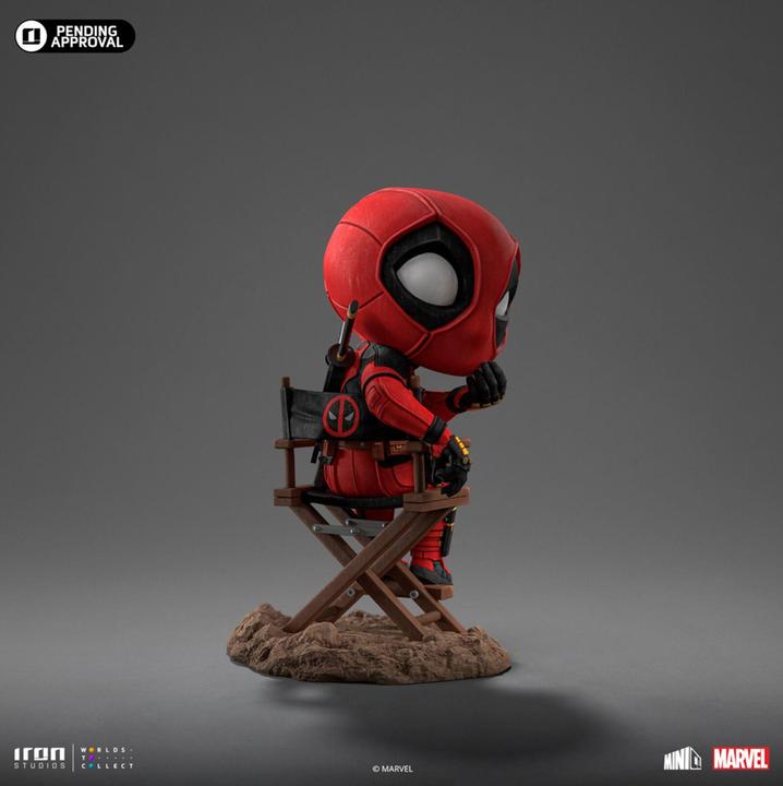 Actual product image Iron Studios Marvel Deadpool & Wolverine Mini Co. PVC Deadpool 13 cm