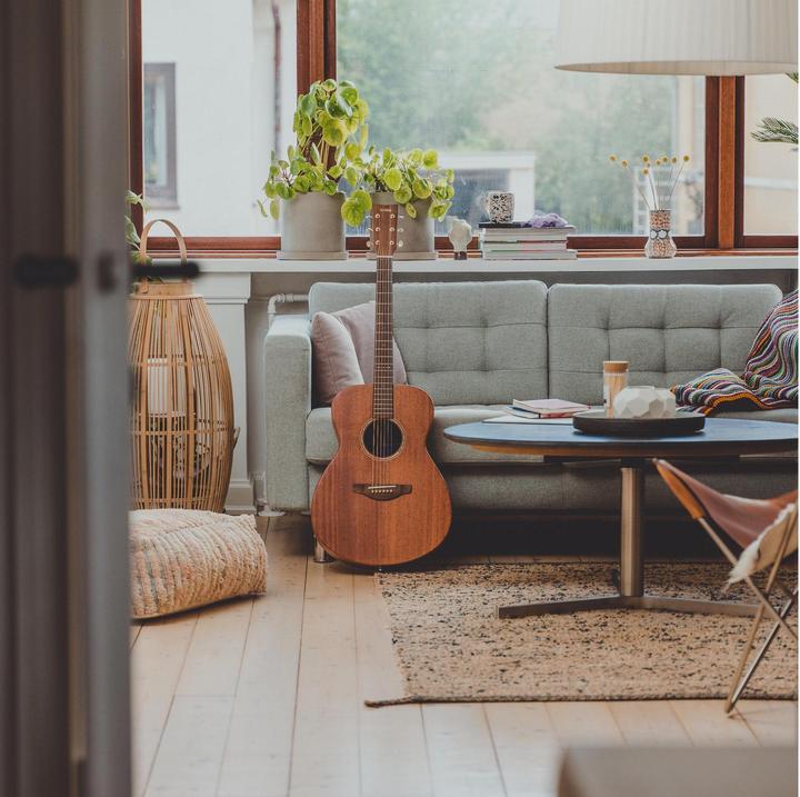Actual product image Yamaha Westerngitarre STORIA II – Natur (Western guitar, Mahogany back and sides, Urea saddle, Walnut fingerboard, Mahogany top, Nato neck, Walnut bridge)