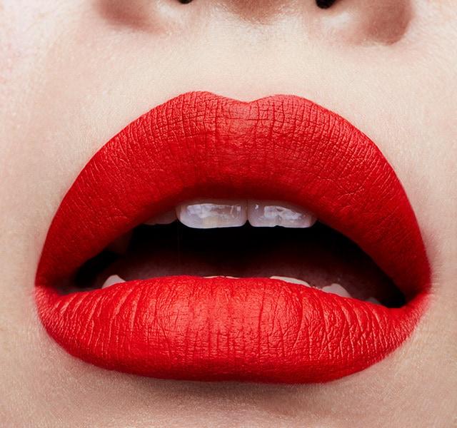 Actual product image MAC Cosmetics Retro Matte Liquid Lipcolour (Quite the Standout)